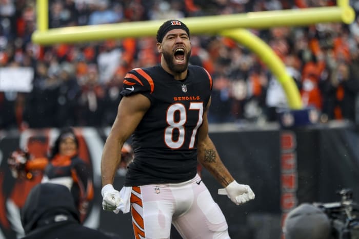 Cincinnati Bengals TE C.J. Uzomah hype before game